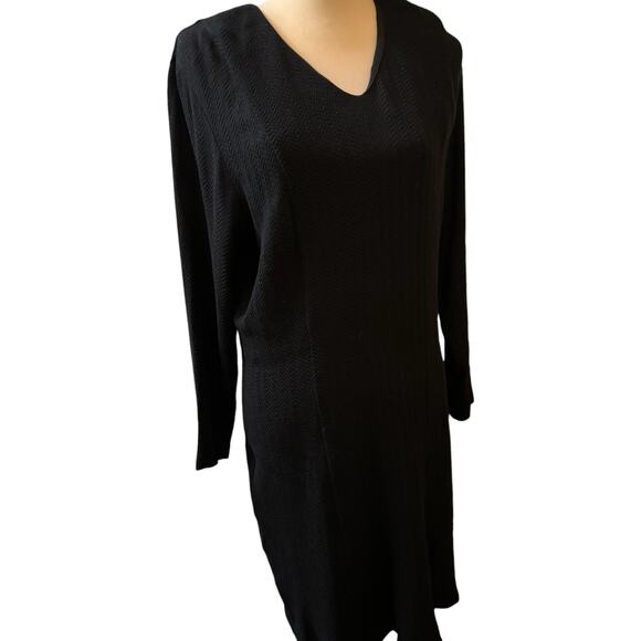 J. McLaughlin Black Tencel Blend Chevron Textured Sheath Dress, Size Medium - Picture 1 of 5